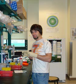 Josiah Zayner in lab