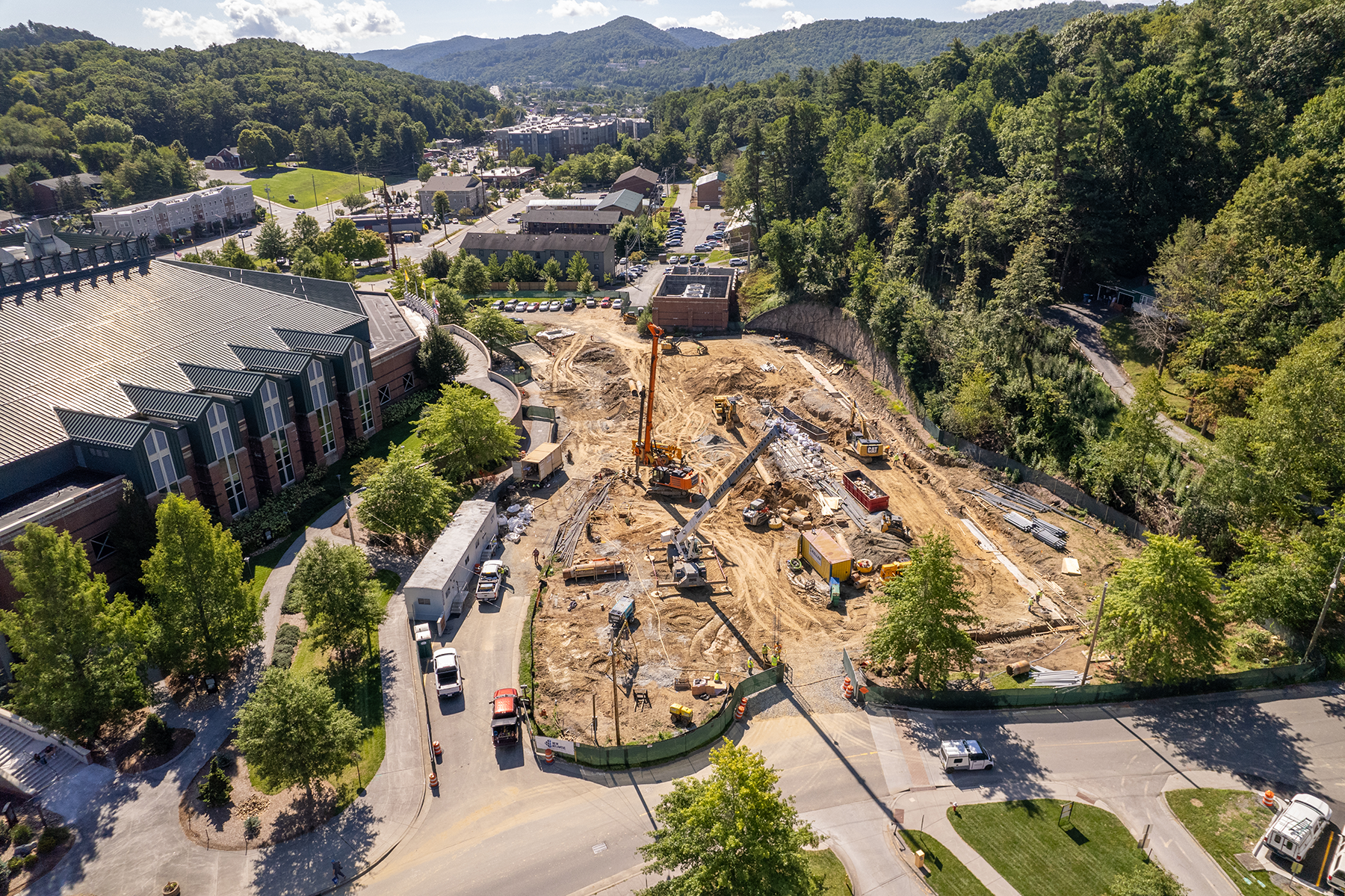 Construction underway for Holmes Convocation Center Parking Deck